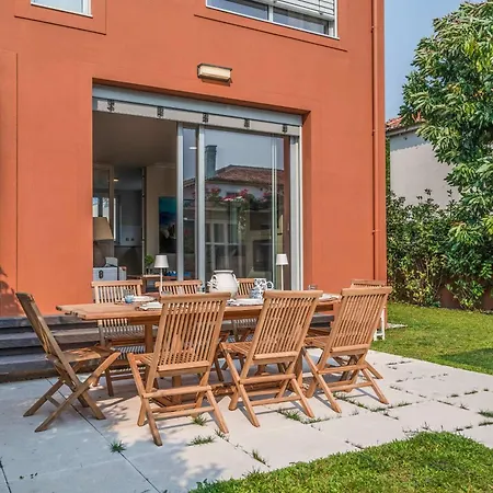 Liiiving In - Foz Garden House *