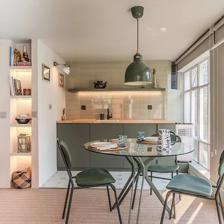 Liiiving In - Foz Garden House *