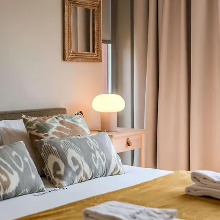 Liiiving In - Foz Garden House Porto