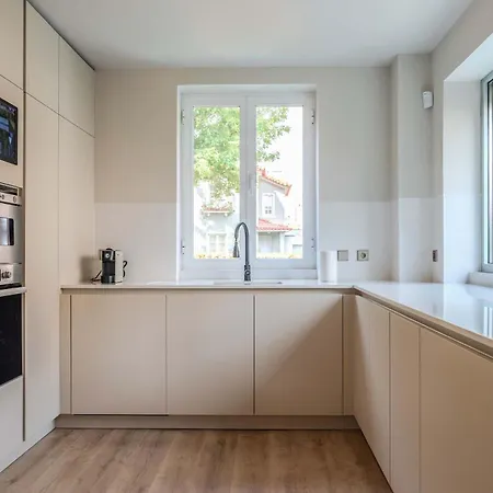 Liiiving In - Foz Garden House Porto
